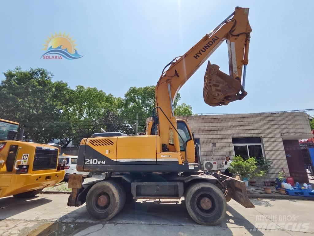 Hyundai R210W-9 Hjulgrävare