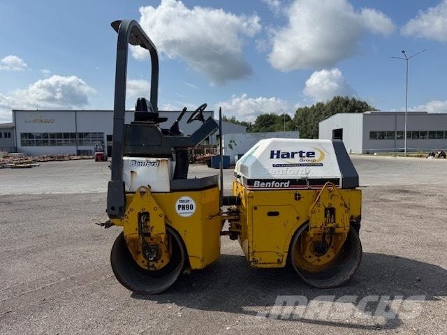 Benford TVH 1200 Tvåvalsvältar