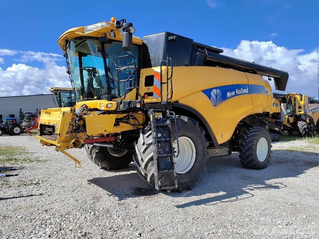 New Holland CX 8090 Skördetröskor