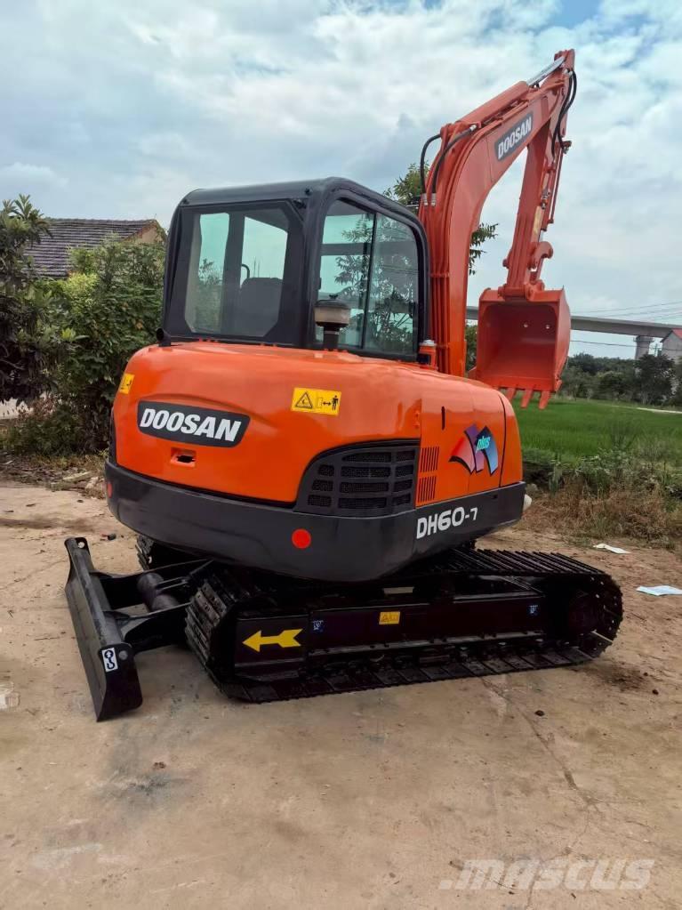 Doosan DH 60 Minigrävare < 7t