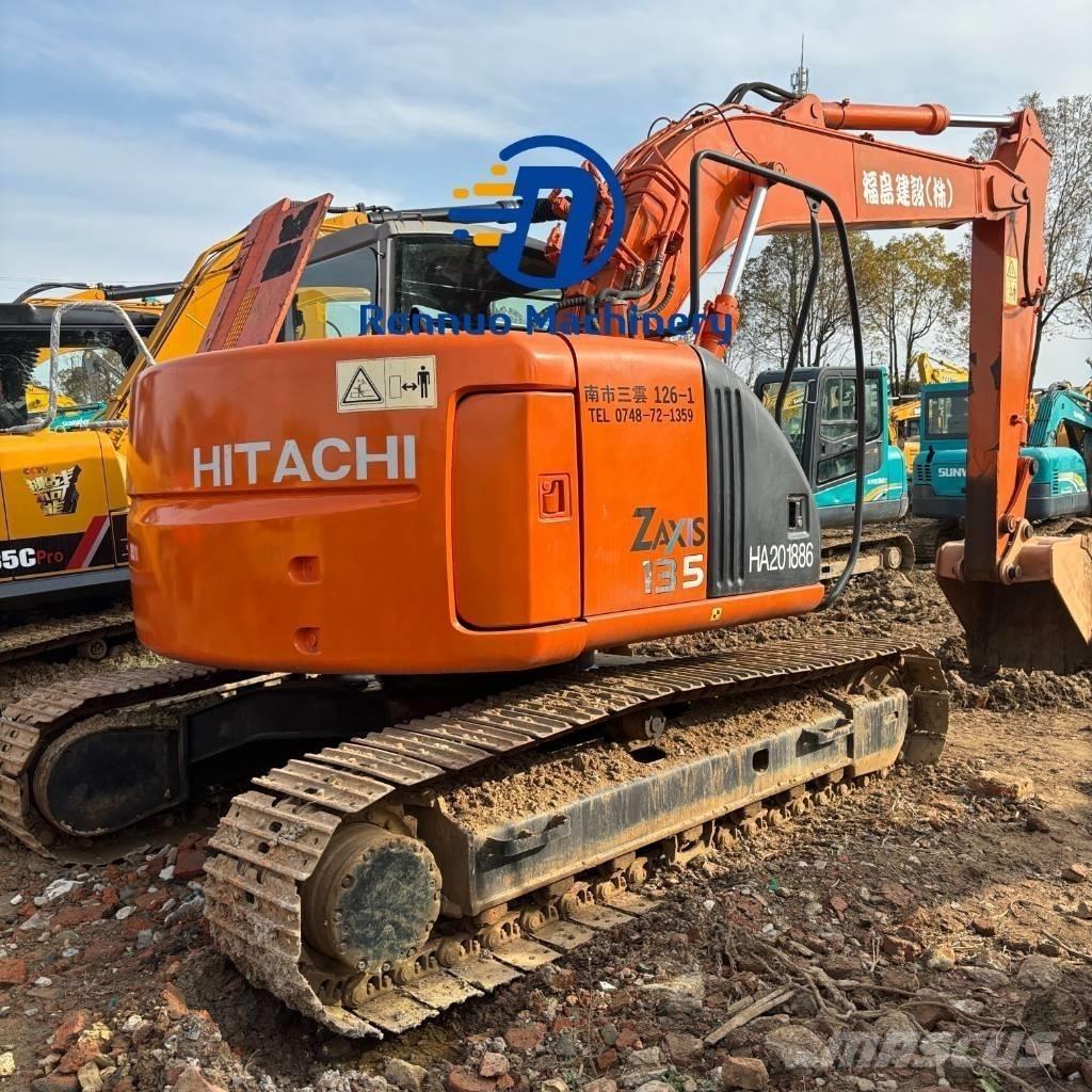 Hitachi ZX 135 US Bandgrävare