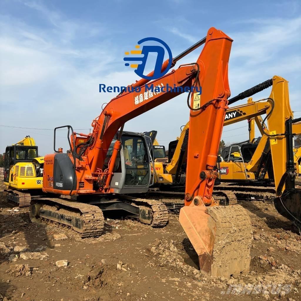 Hitachi ZX 135 US Bandgrävare