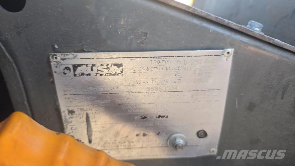 Ausa D 250 Minidumprar
