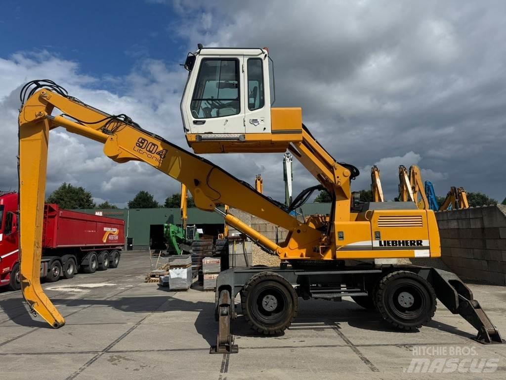 Liebherr A 904 Avfalls / industri hantering