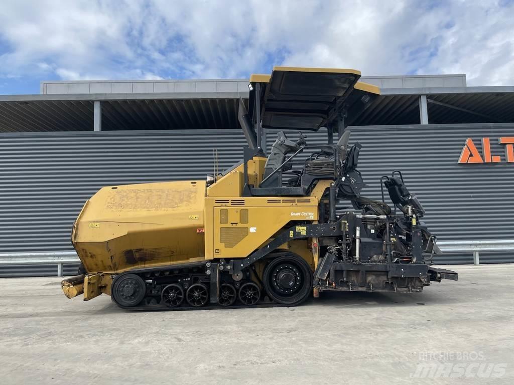 CAT AP555F Asfaltsläggningsmaskiner