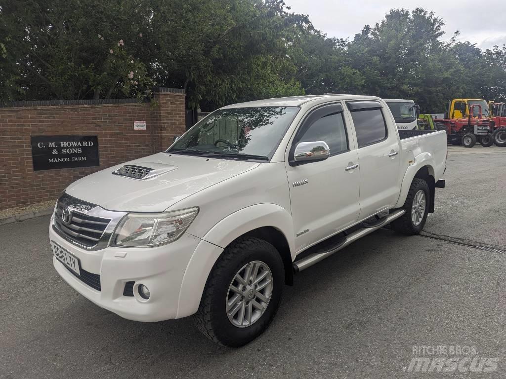 Toyota Hilux Flakbilar/Pickuper
