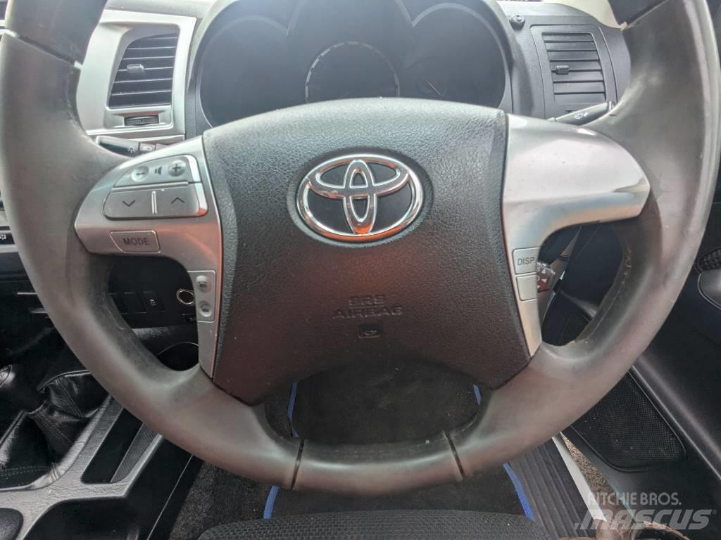 Toyota Hilux Flakbilar/Pickuper
