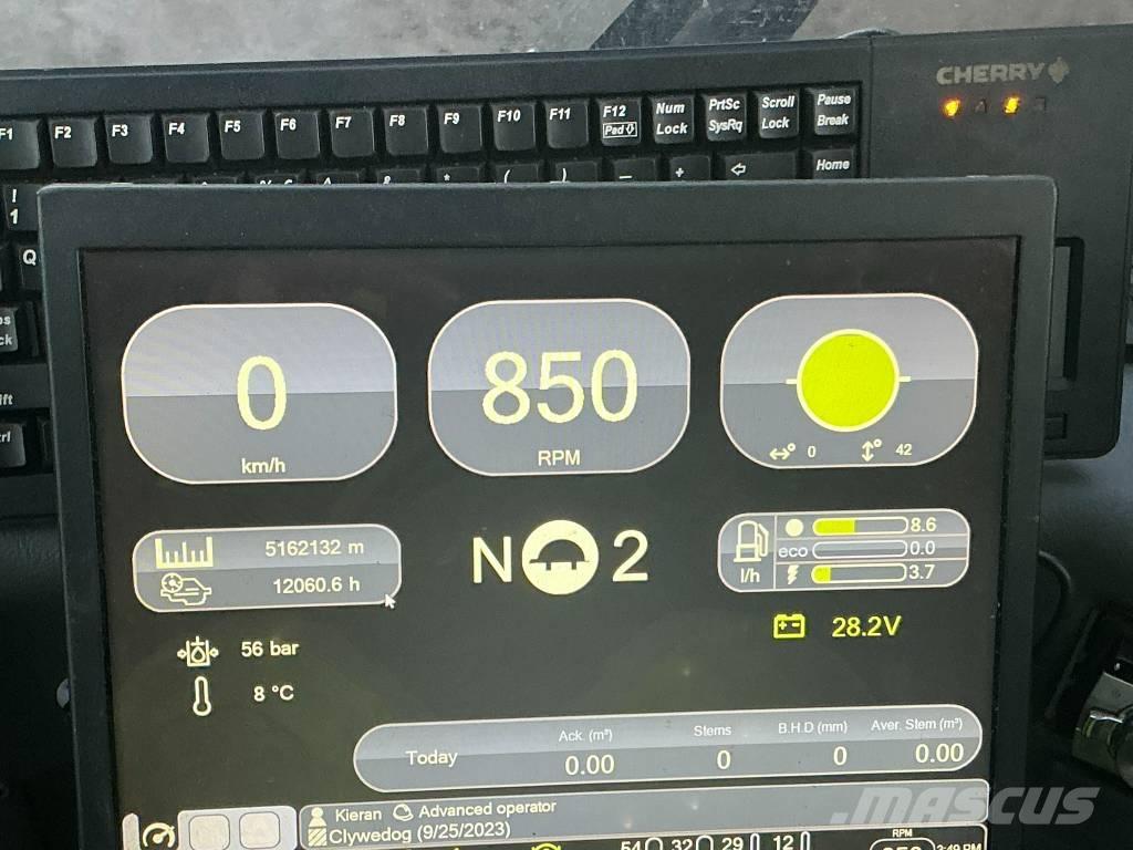 Komatsu 901 TX Skördare