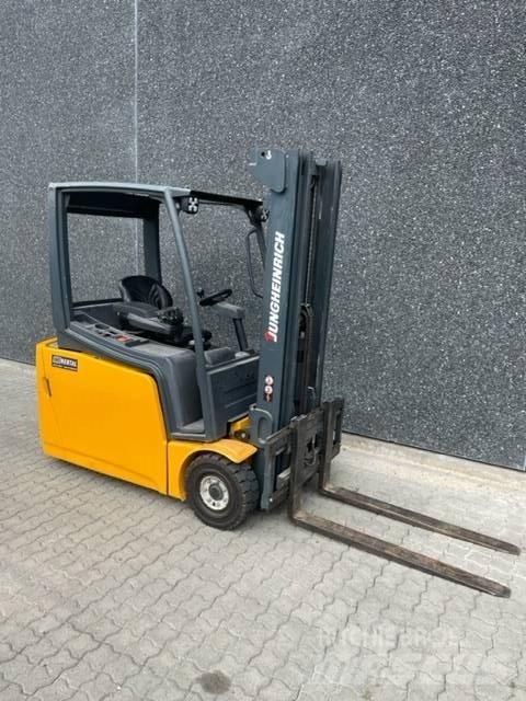 Jungheinrich EFG 218 Elmotviktstruckar