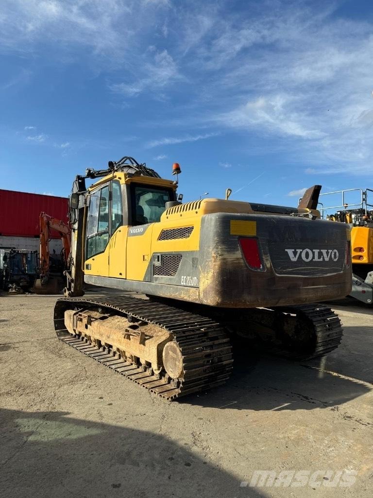 Volvo EC 220 DL Bandgrävare