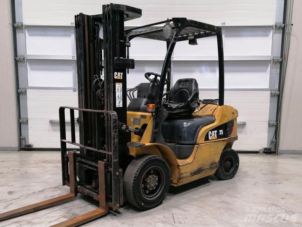 CAT GP25N Gasolmotviktstruckar