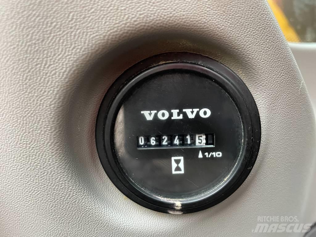 Volvo ECR 235 Bandgrävare