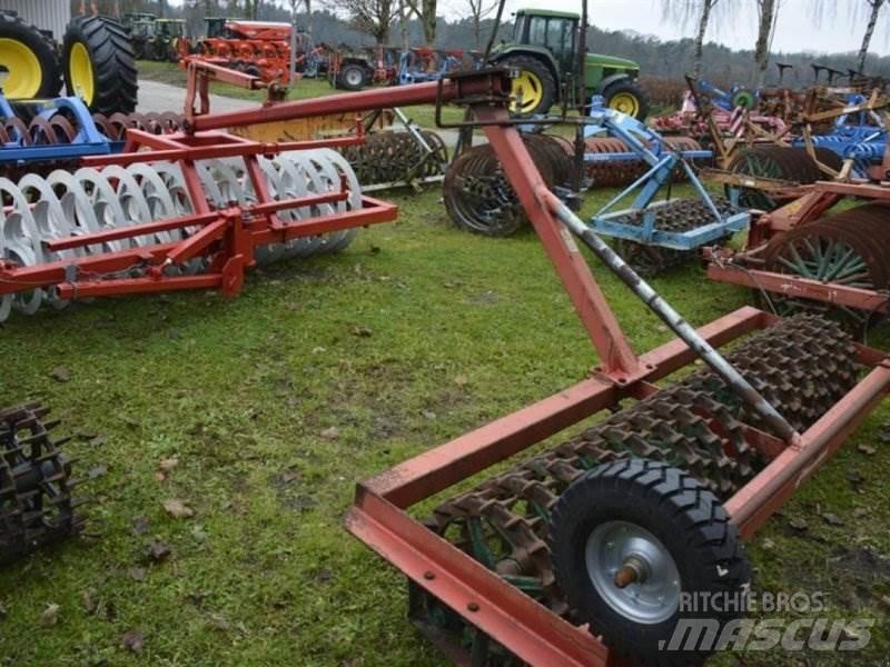 Kverneland 900/14 Andra vältar