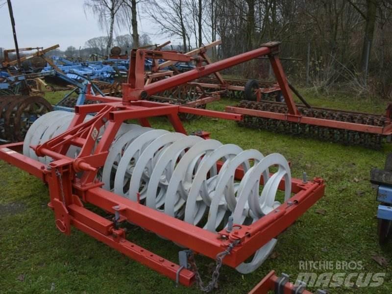 Kverneland 900/14 Andra vältar