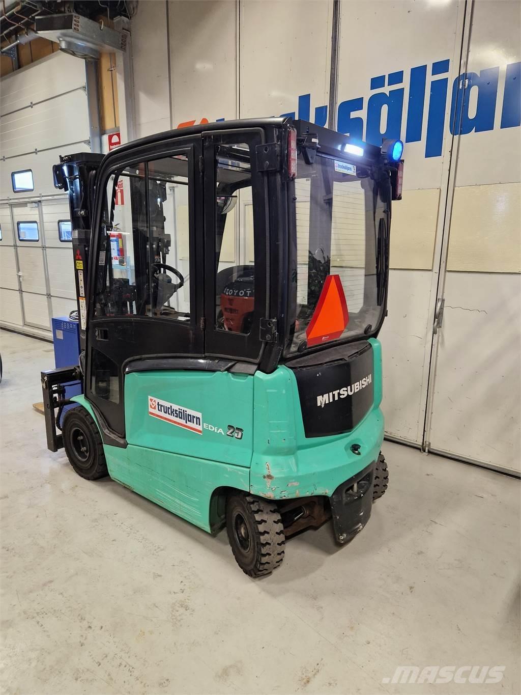 Mitsubishi FB25CN Elmotviktstruckar