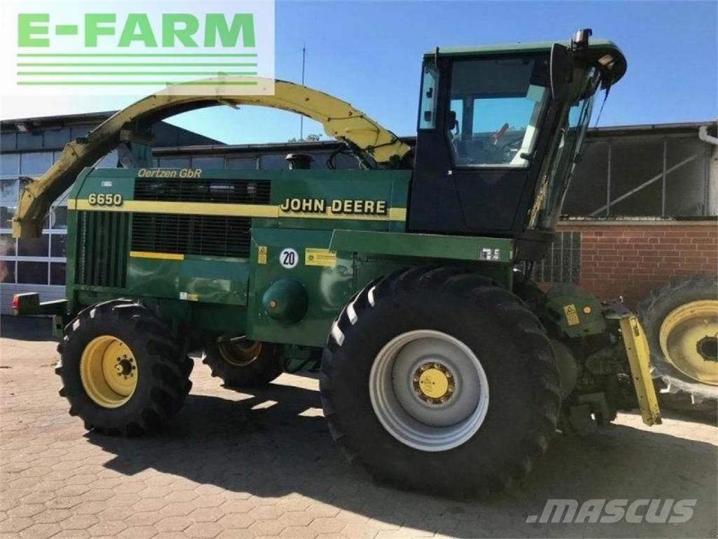 John Deere 6650 Självgående fälthackar