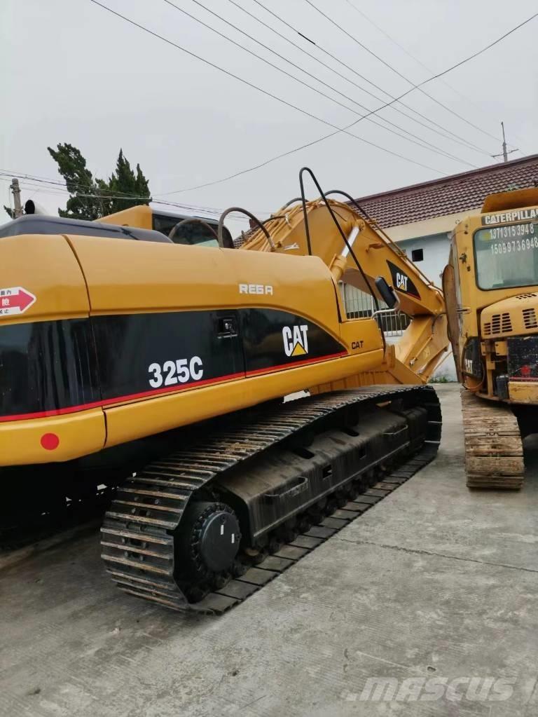 CAT 325 C Bandgrävare