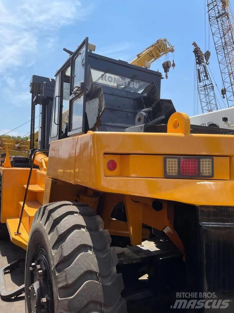 Komatsu 30 Ton Dieselmotviktstruckar