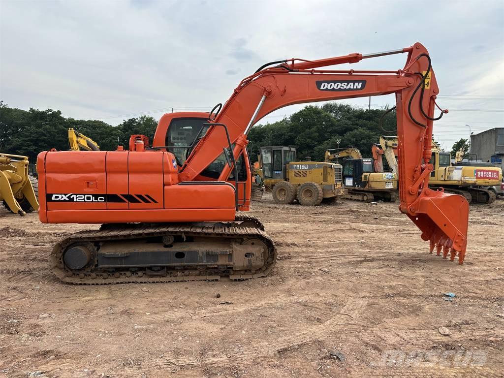 Doosan DX 120 Bandgrävare