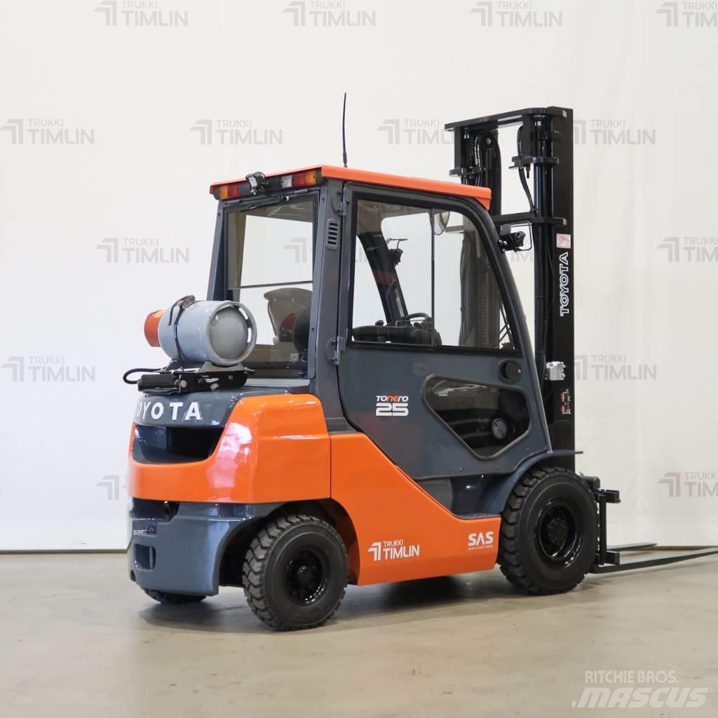 Toyota 02-8FGF25 Gasolmotviktstruckar