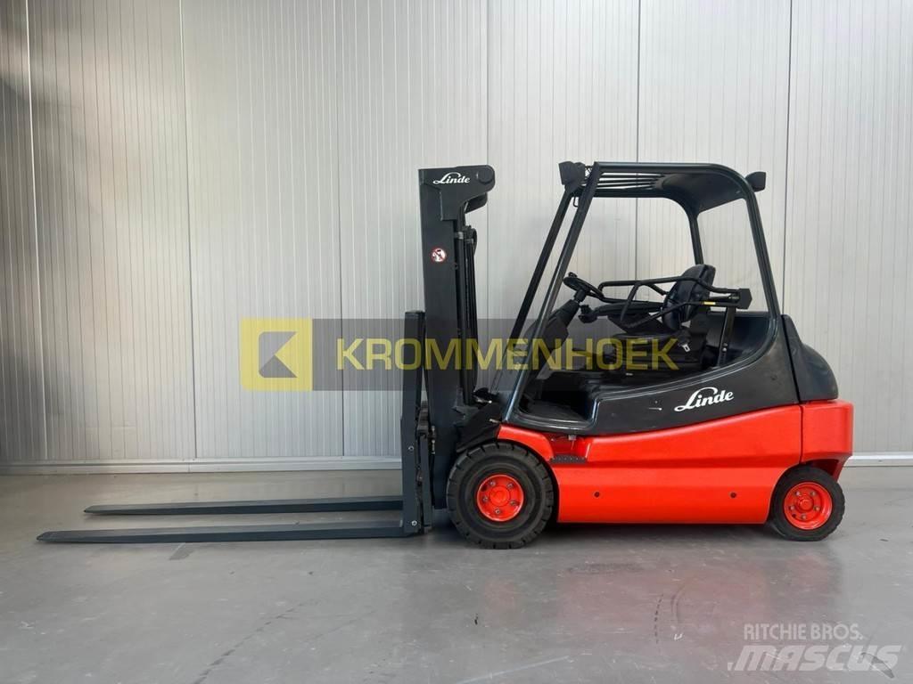 Linde E 30 Elmotviktstruckar