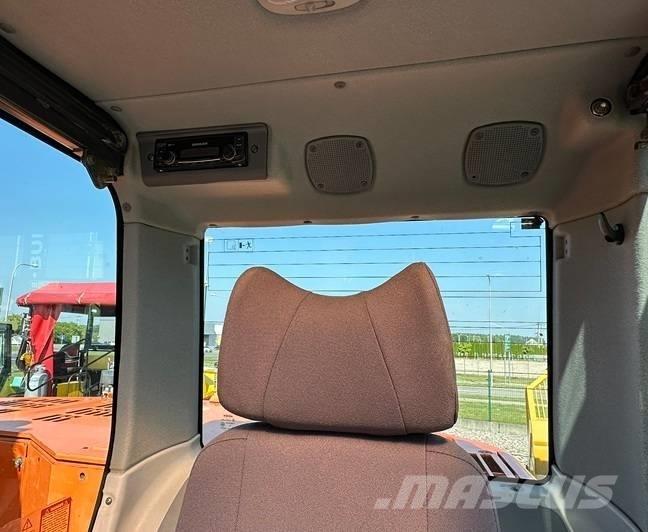 Doosan DX 235 LCR Bandgrävare