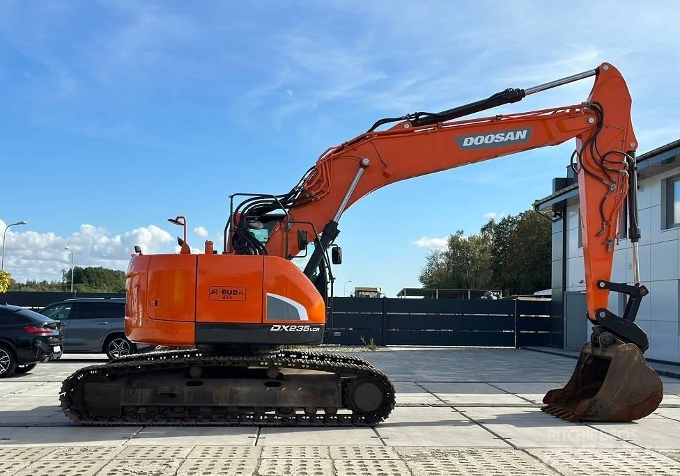 Doosan DX 235 LCR Bandgrävare