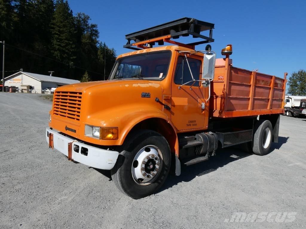 International 4900 Tippbilar