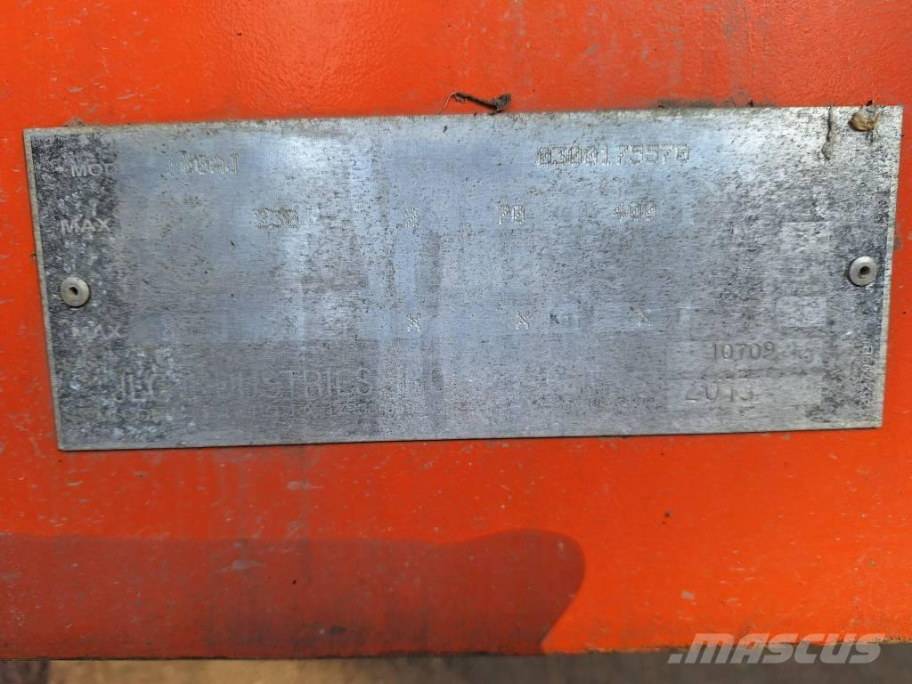 JLG 600AJ Bomliftar