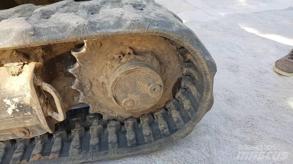 Komatsu PC24MR-5 Minigrävare < 7t