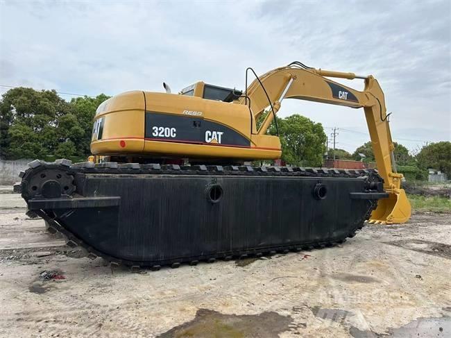 CAT 320 C Amfibiska grävmaskiner