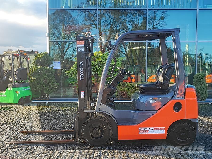 Toyota 02-8FDF15 Dieselmotviktstruckar