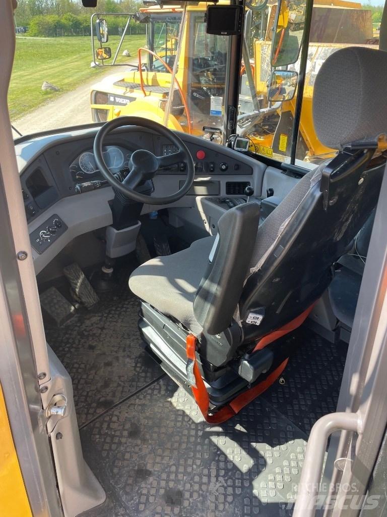 Volvo A30G Midjestyrd dumper