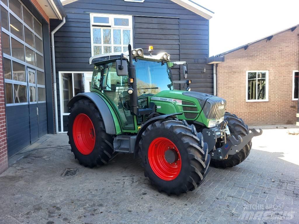 Fendt 211 Vario TMS Traktorer