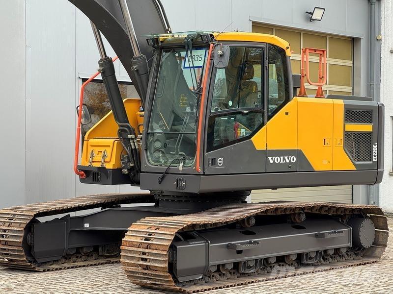 Volvo EC 220 EL Bandgrävare