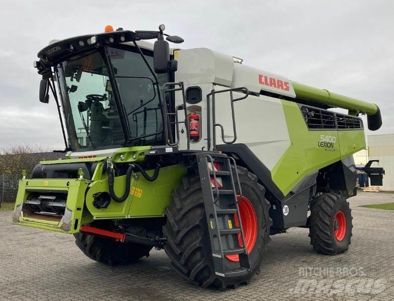 CLAAS LEXION 5400 Skördetröskor