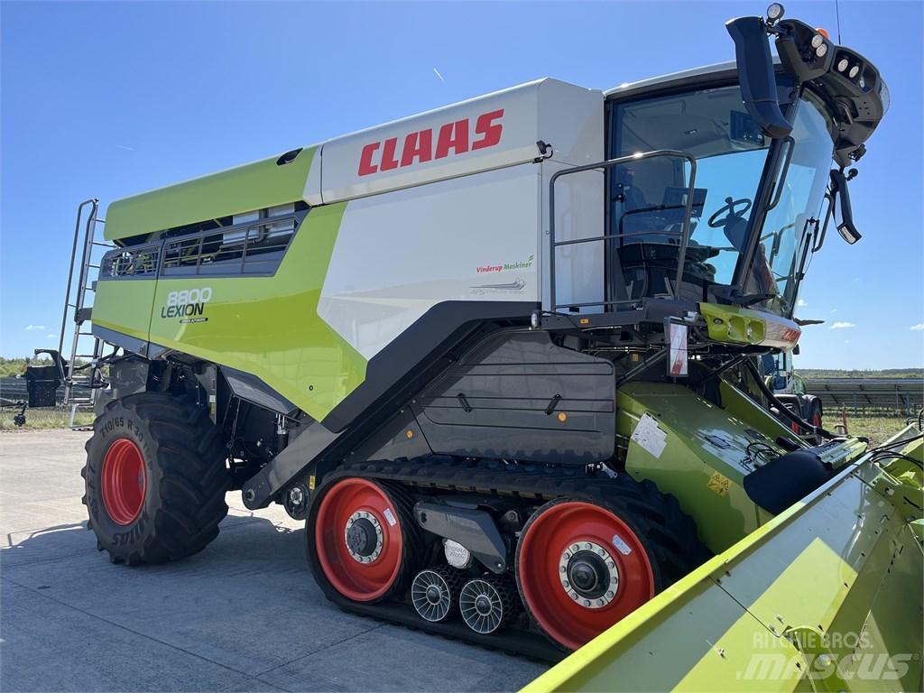 CLAAS Lexion 8800TT Skördetröskor