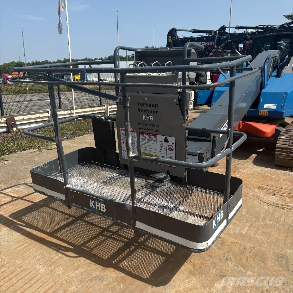 Aichi SR 12 B Teleskop bomliftar