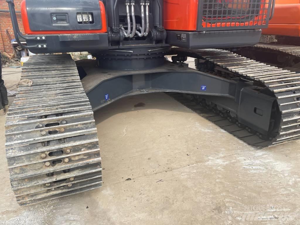 Doosan DX225lc-9 Bandgrävare