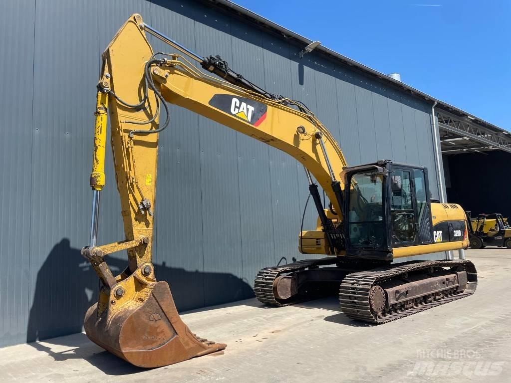 CAT 320D L Bandgrävare