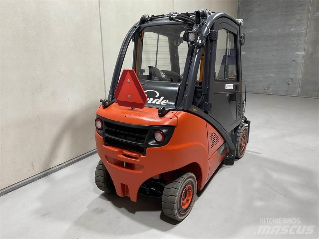 Linde H25T-02 Gasolmotviktstruckar