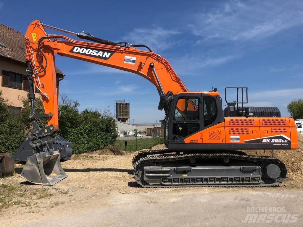 Doosan DX 300 LC-7 Bandgrävare