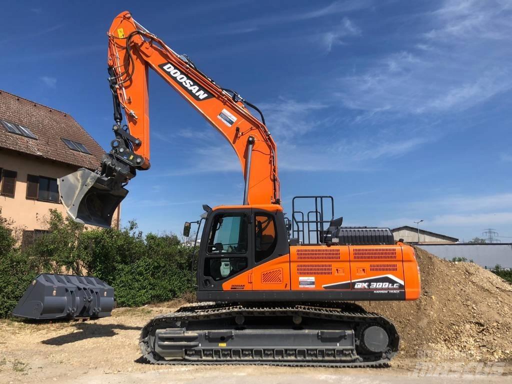 Doosan DX 300 LC-7 Bandgrävare
