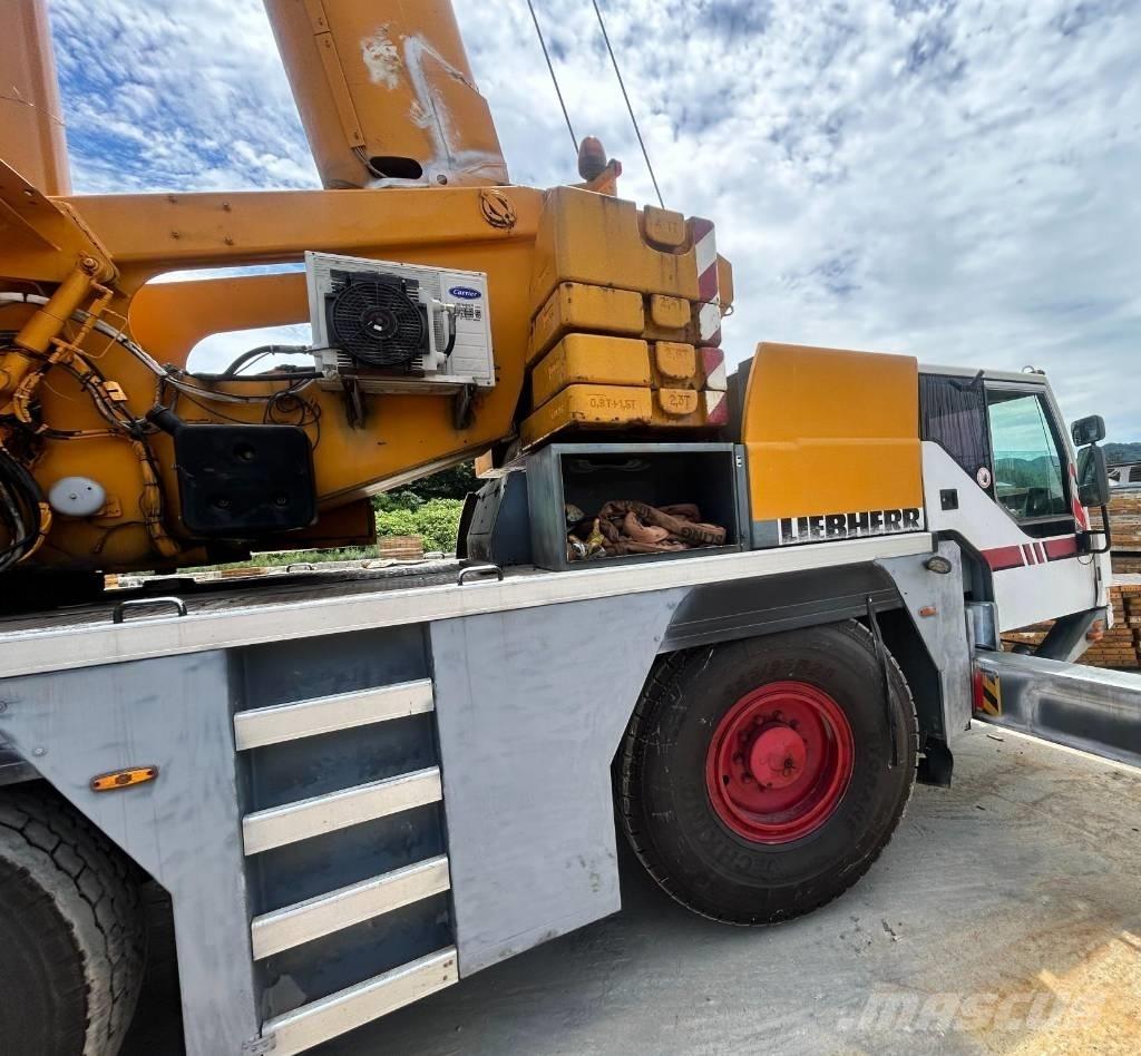 Liebherr LTM 1055 Allterrängkranar