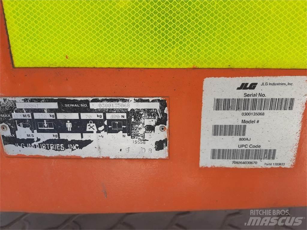 JLG 800AJ Bomliftar
