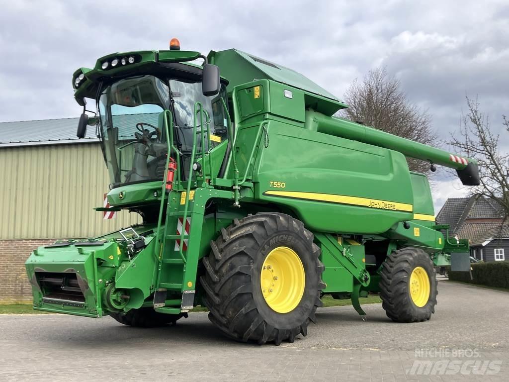 John Deere T550 Skördetröskor