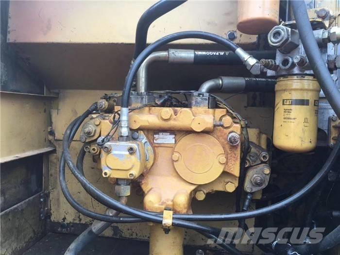 CAT 320 C Bandgrävare