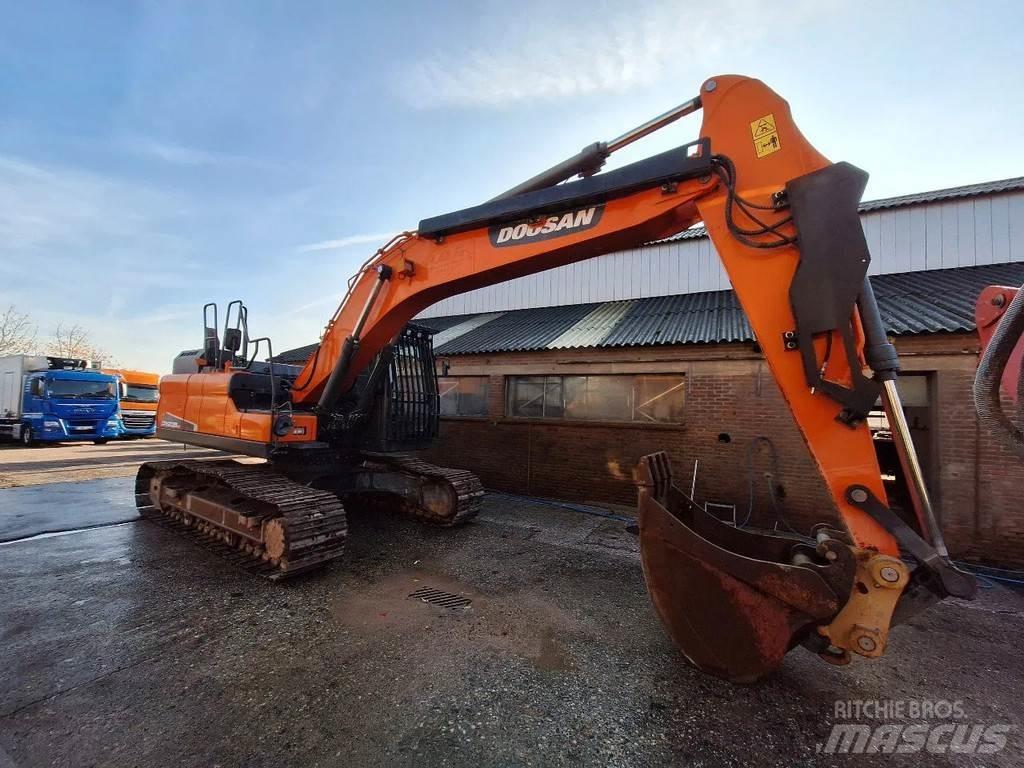 Doosan DX235lc Bandgrävare