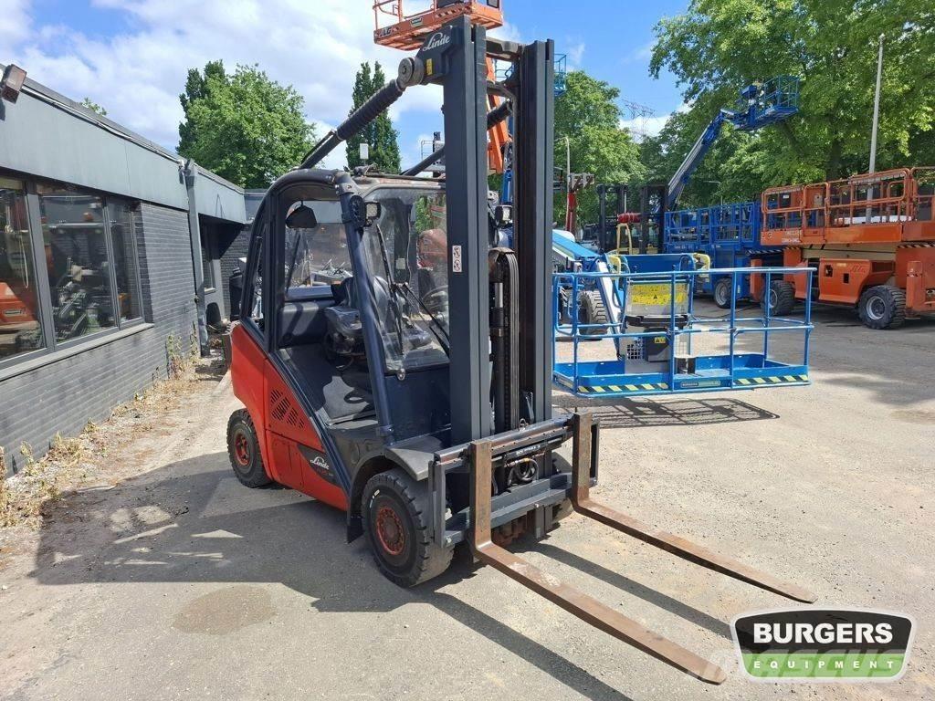 Linde H25T Gasolmotviktstruckar