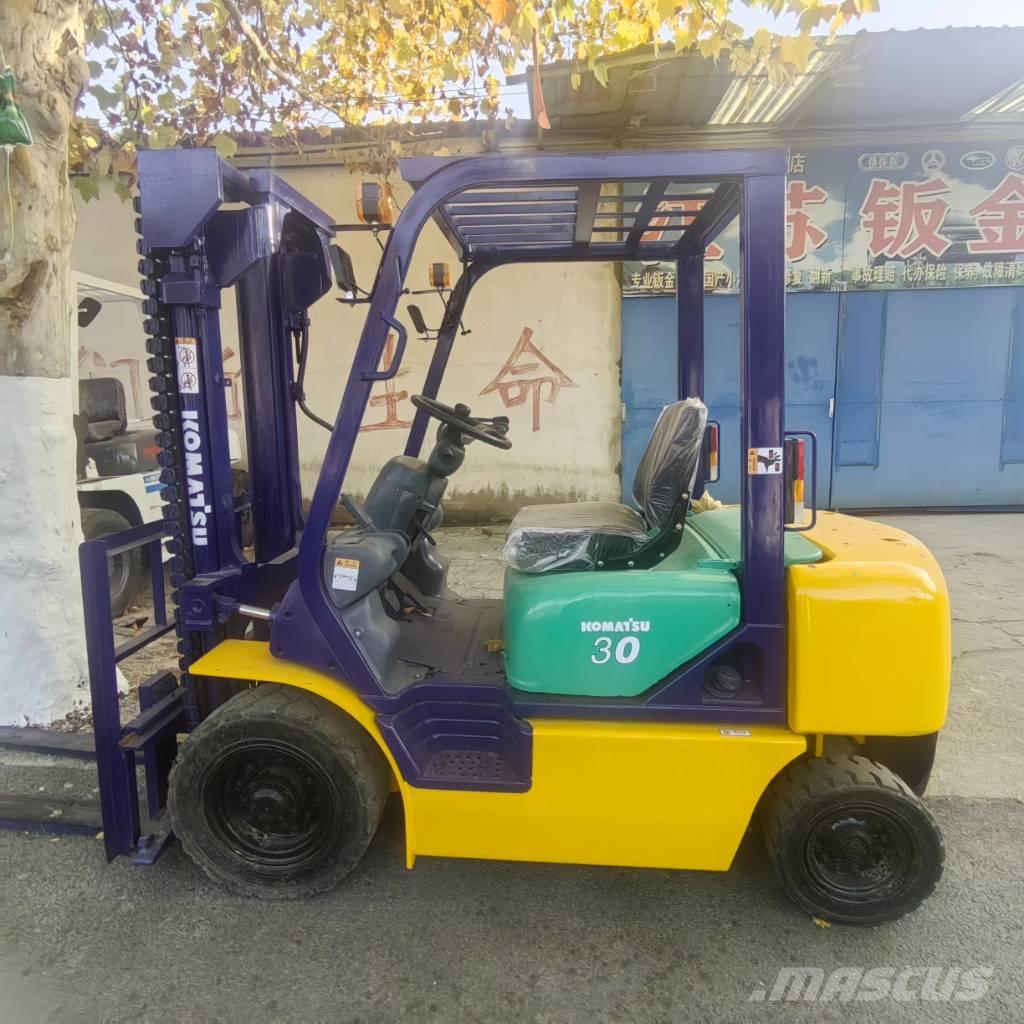  小松叉车 3t Dieselmotviktstruckar